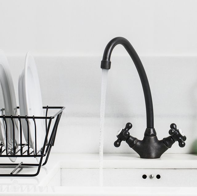 how to keep the kitchen sink sparkling