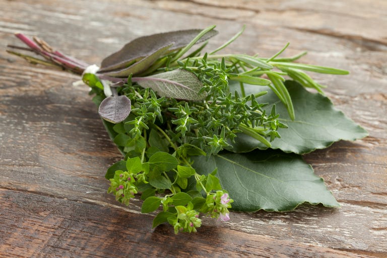 How to Make a Bouquet Garni, One of Ree Drummond's Cooking Tricks