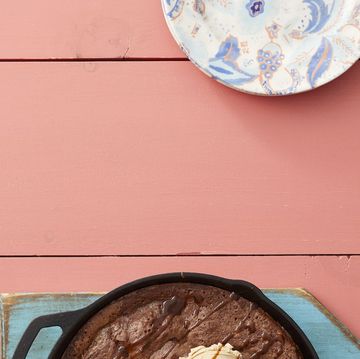 skillet brownies with ice cream