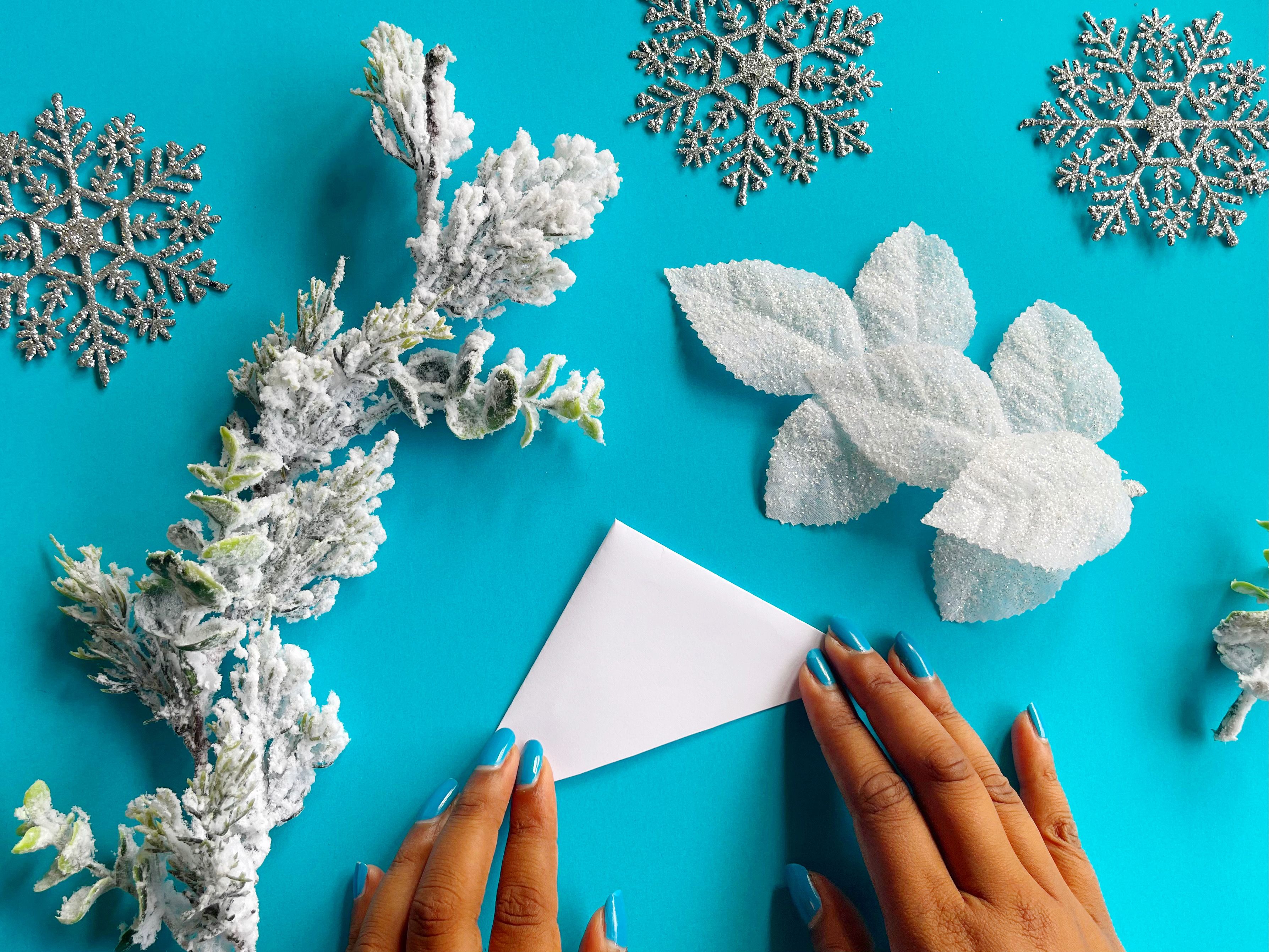 Diy paper online snowflakes