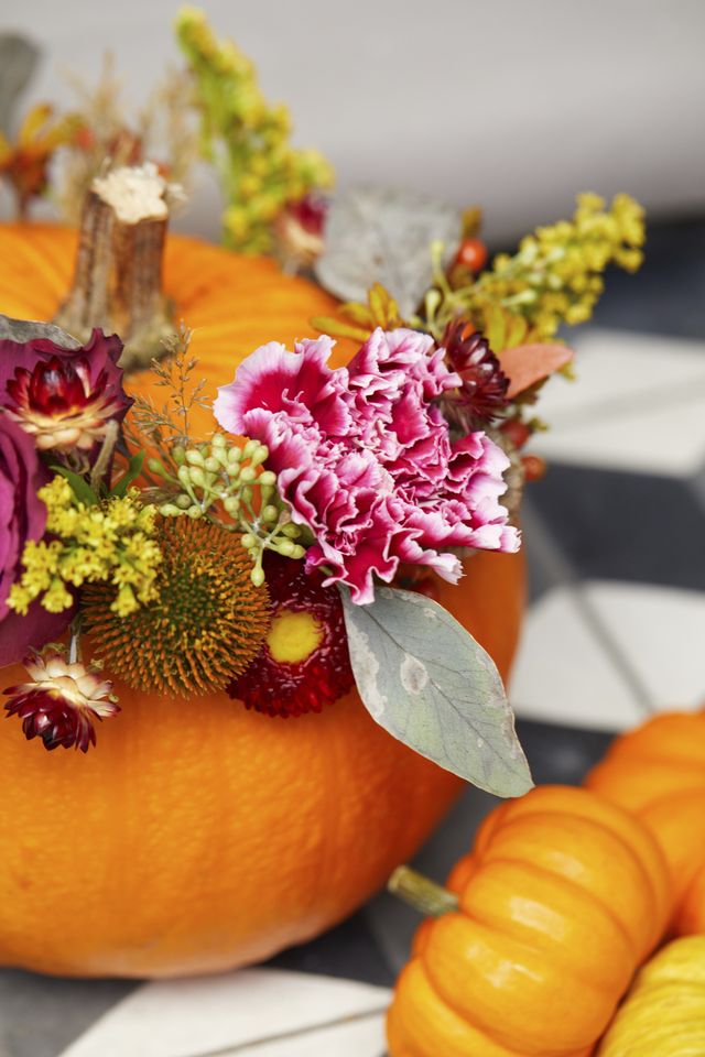 How to Make a Pumpkin Vase: 4 Simple Steps to Follow