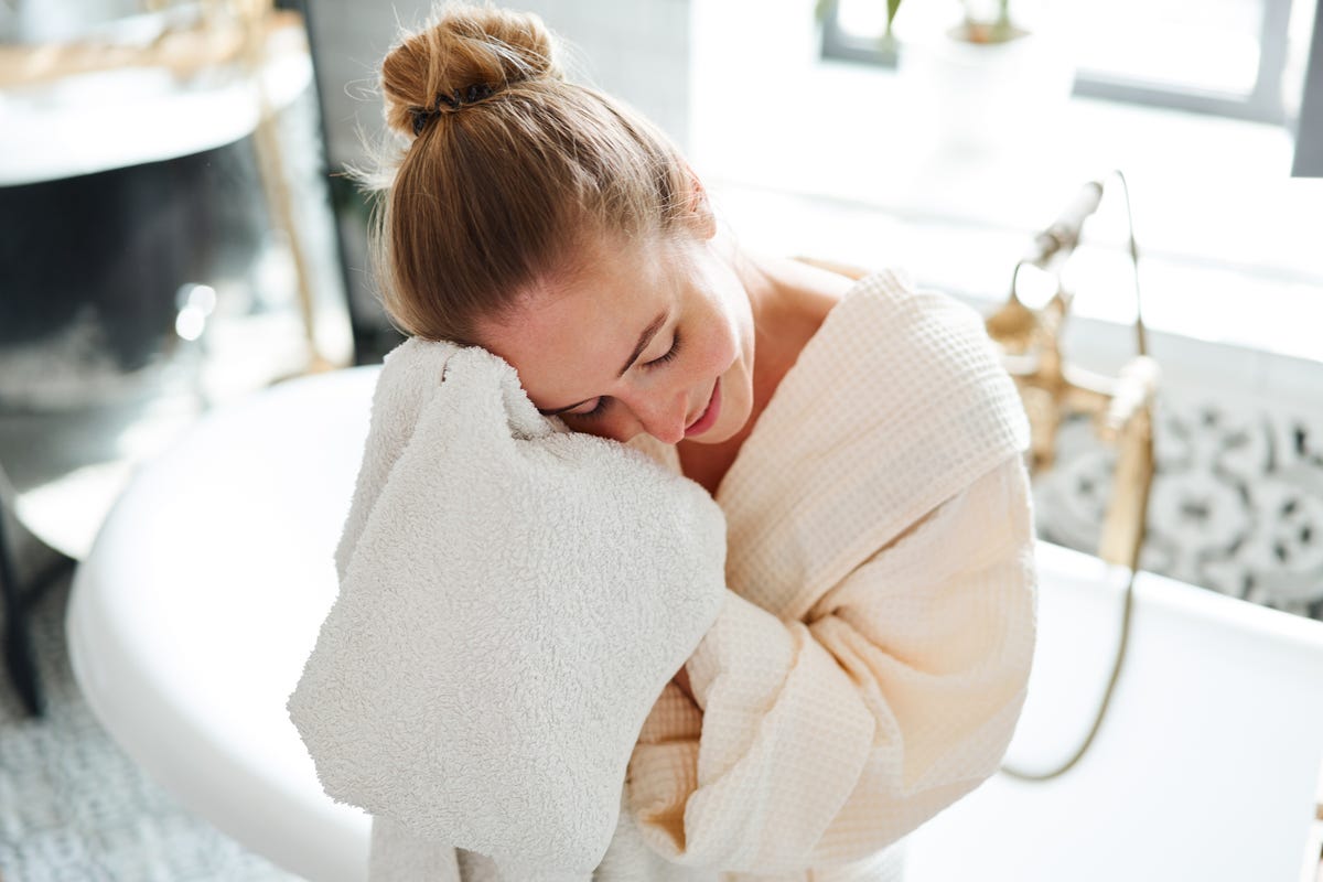 How to Wash & Dry Towels to Keep Them Soft