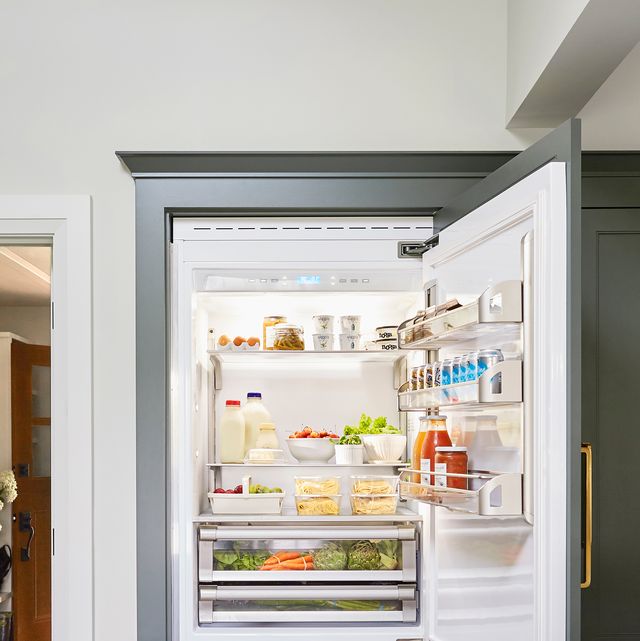 The Best Way to Organize a Small Refrigerator