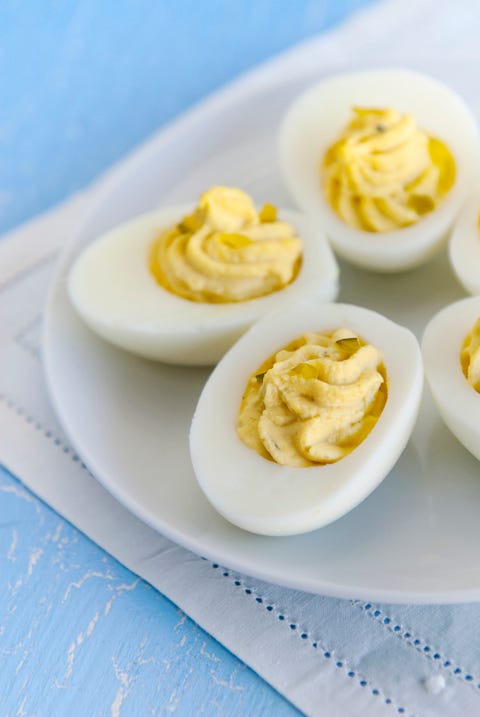 how to peel hard boiled eggs