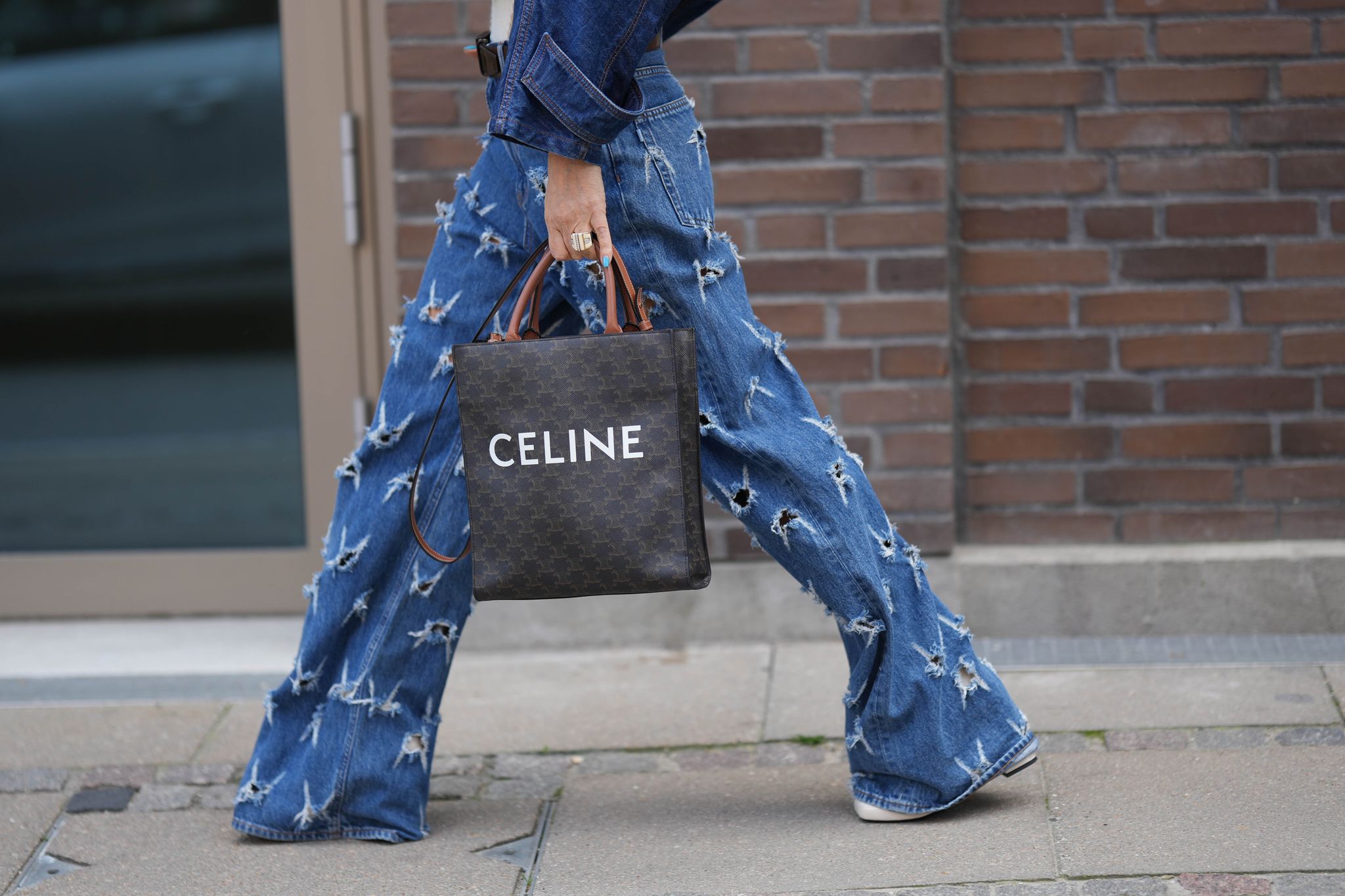 Best Styling Tips of Distressed Denim That You Must Know