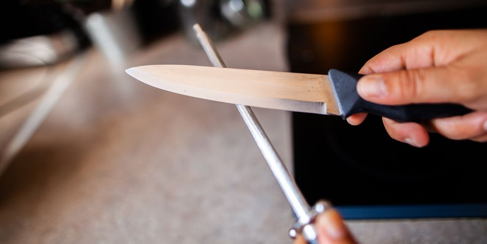 how to sharpen a kitchen knife