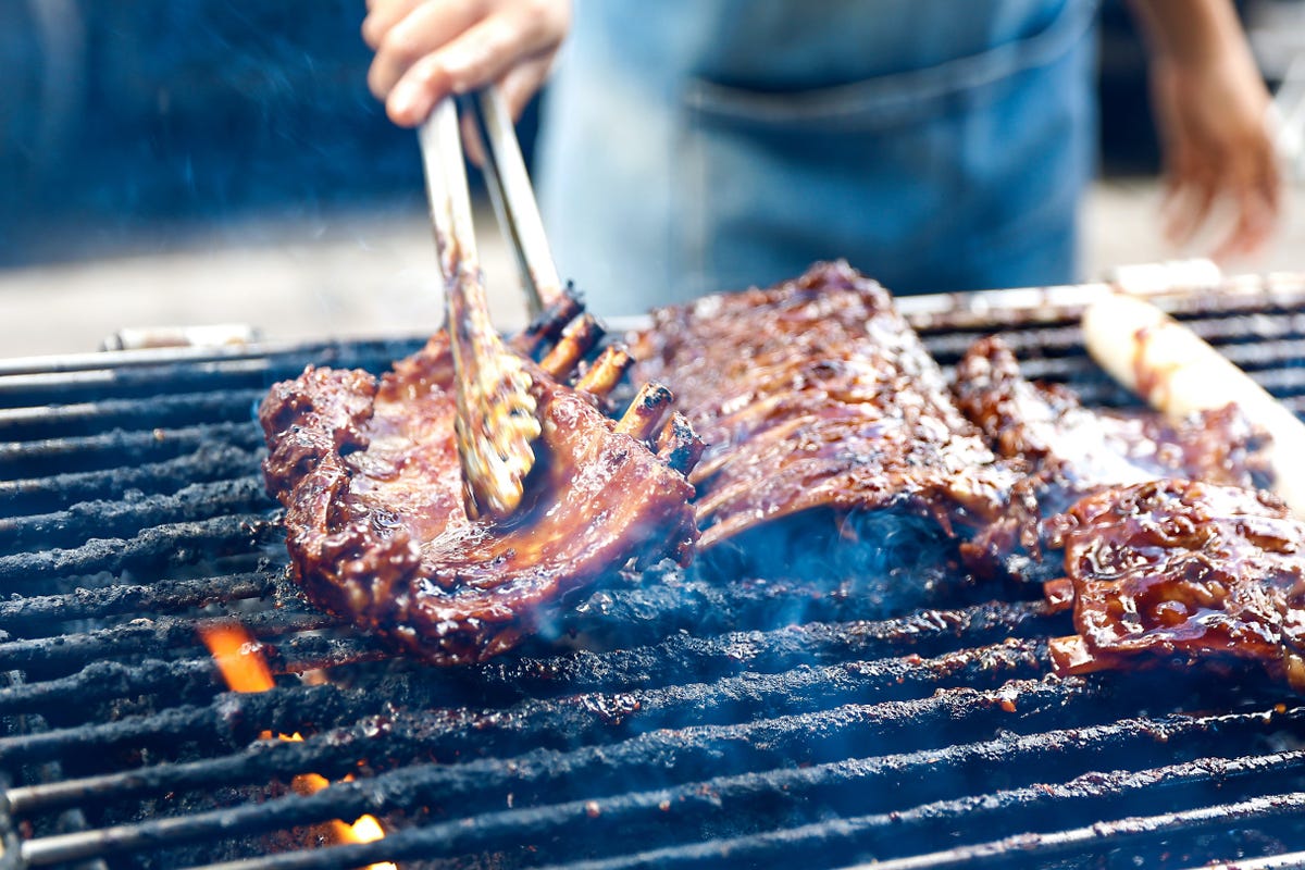 Smoking meat at home