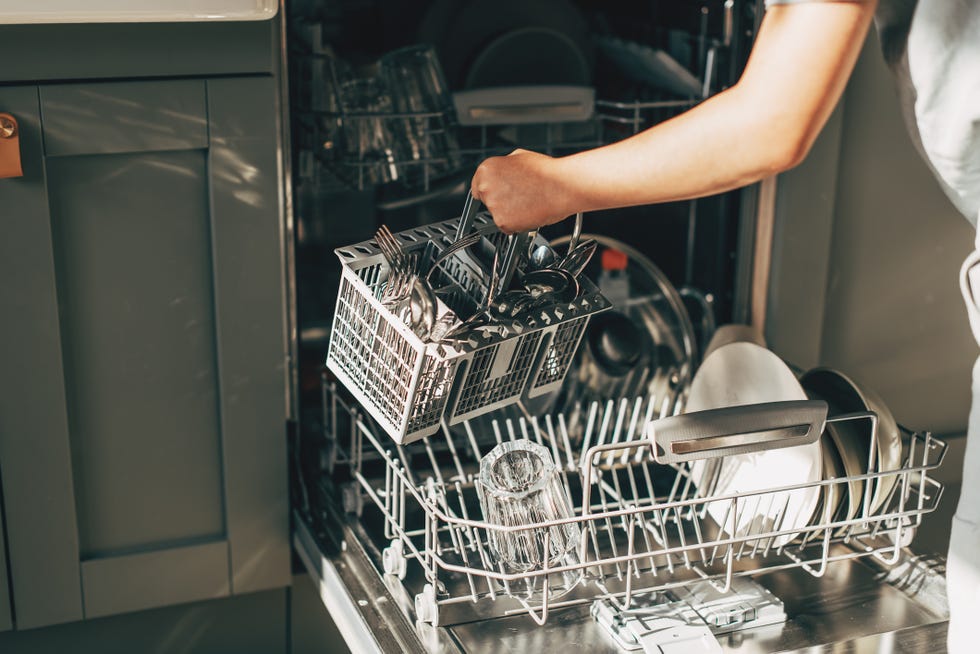 how to stop cutlery rusting in dishwasher
