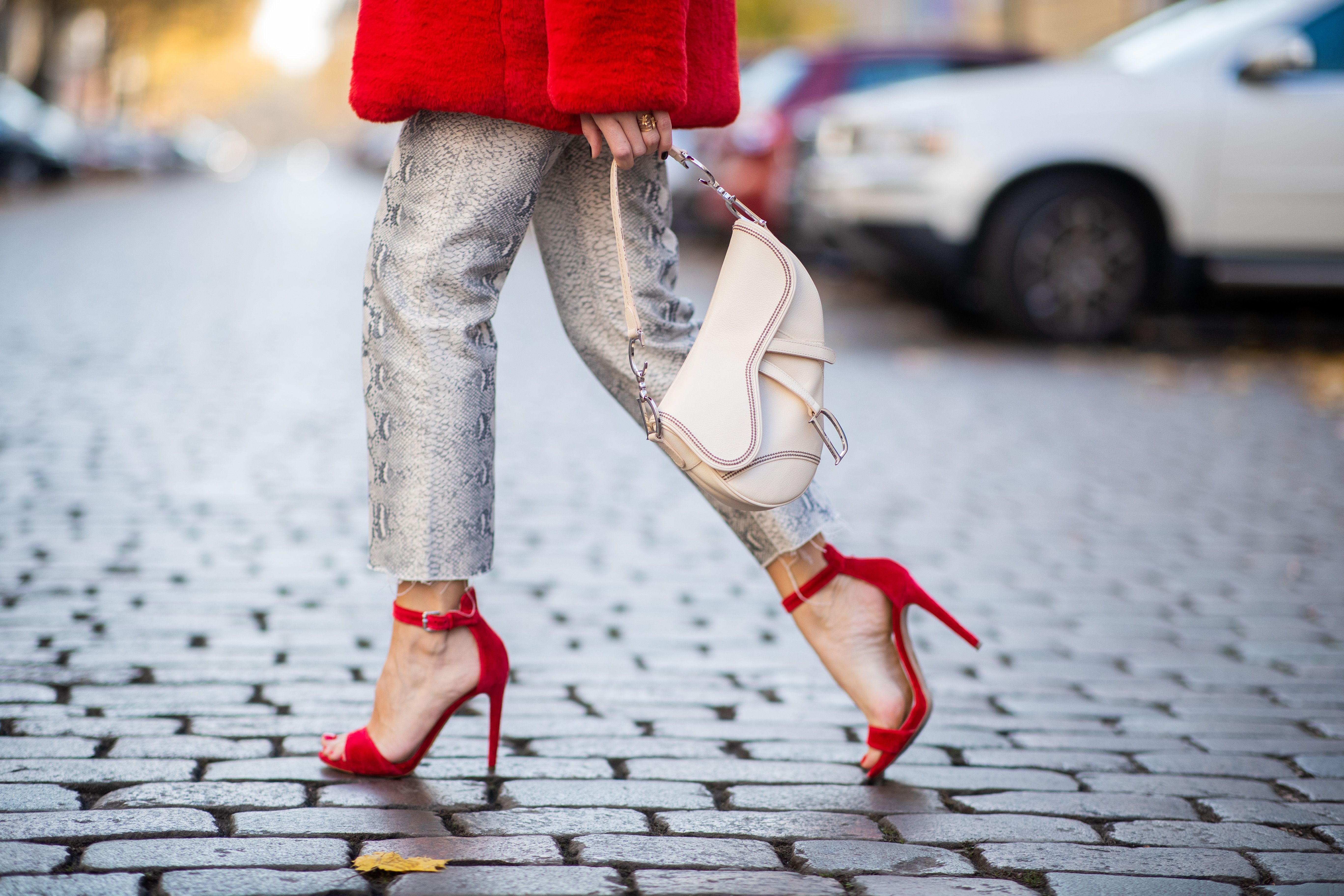 How to get the right size heels when shopping online - High heels
