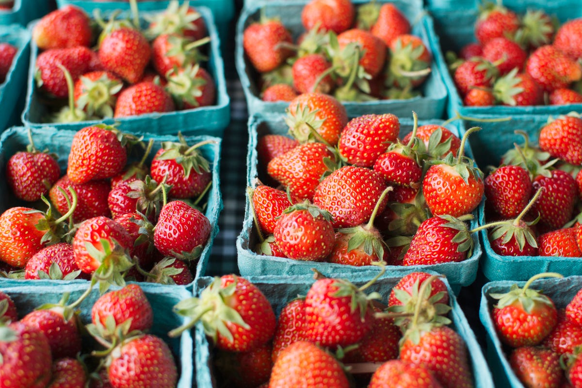 Will One Moldy Berry Ruin the Rest? - The New York Times