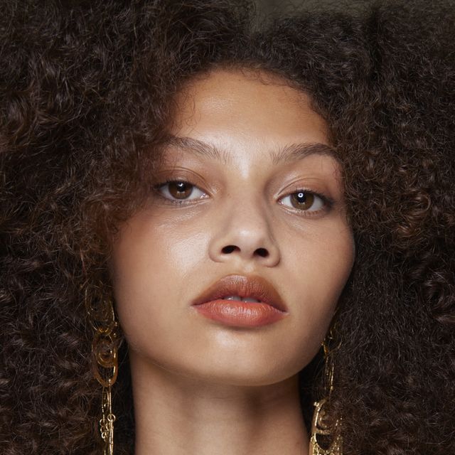 10 Ways To Get Curly Hair Without Heat, Hair Straighteners Or Heated ...