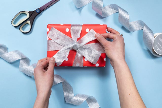 how to tie ribbon — A Life of Gift Giving - Gift Wrapping