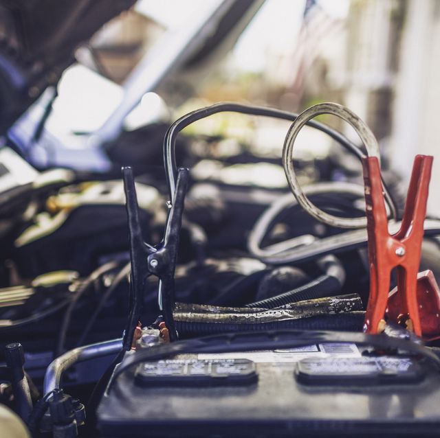 DIY : how to jump start your car with a portable power bank 