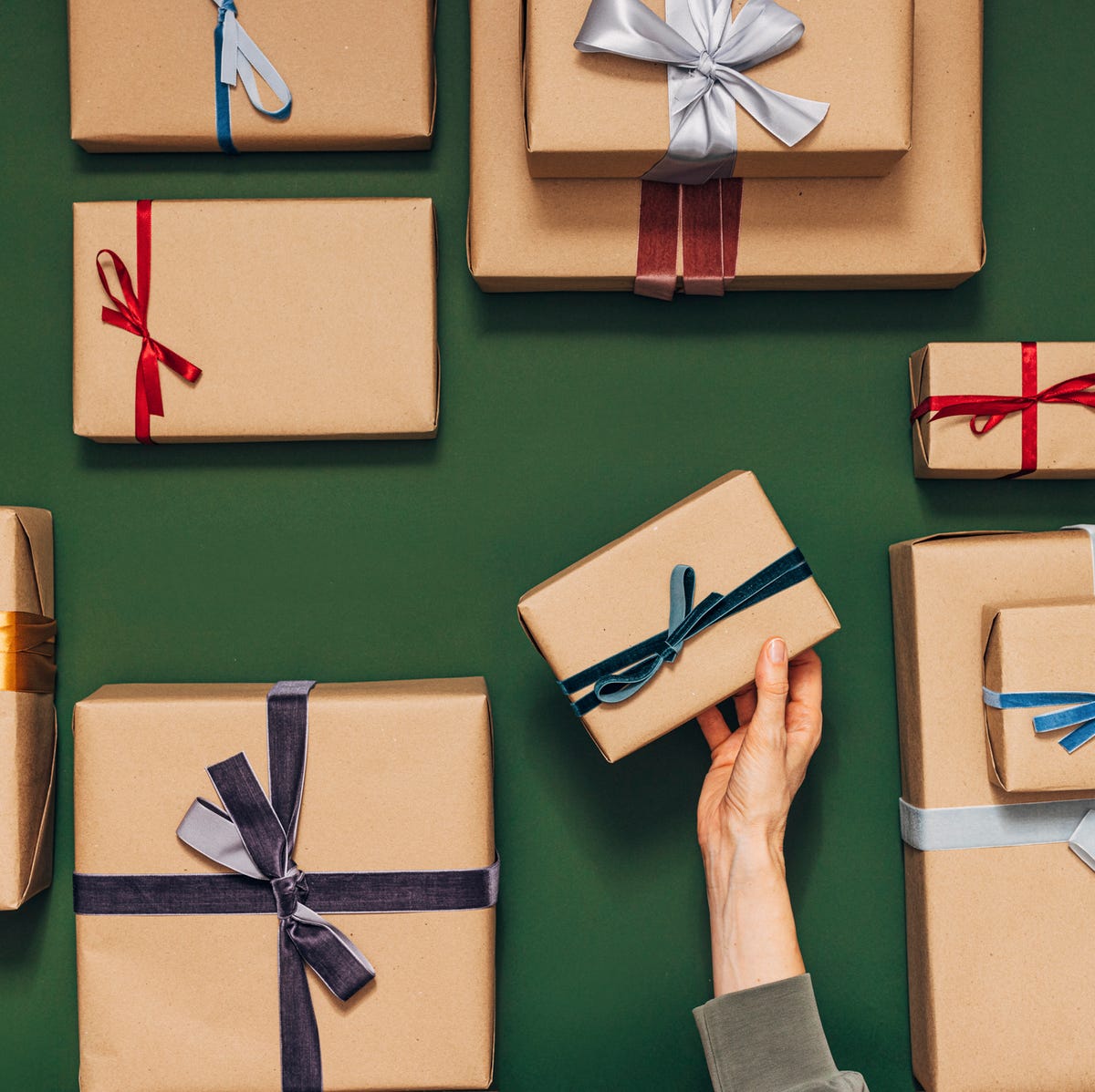 Four Simple Brown Paper Gift Wrap Ideas - A Pretty Fix