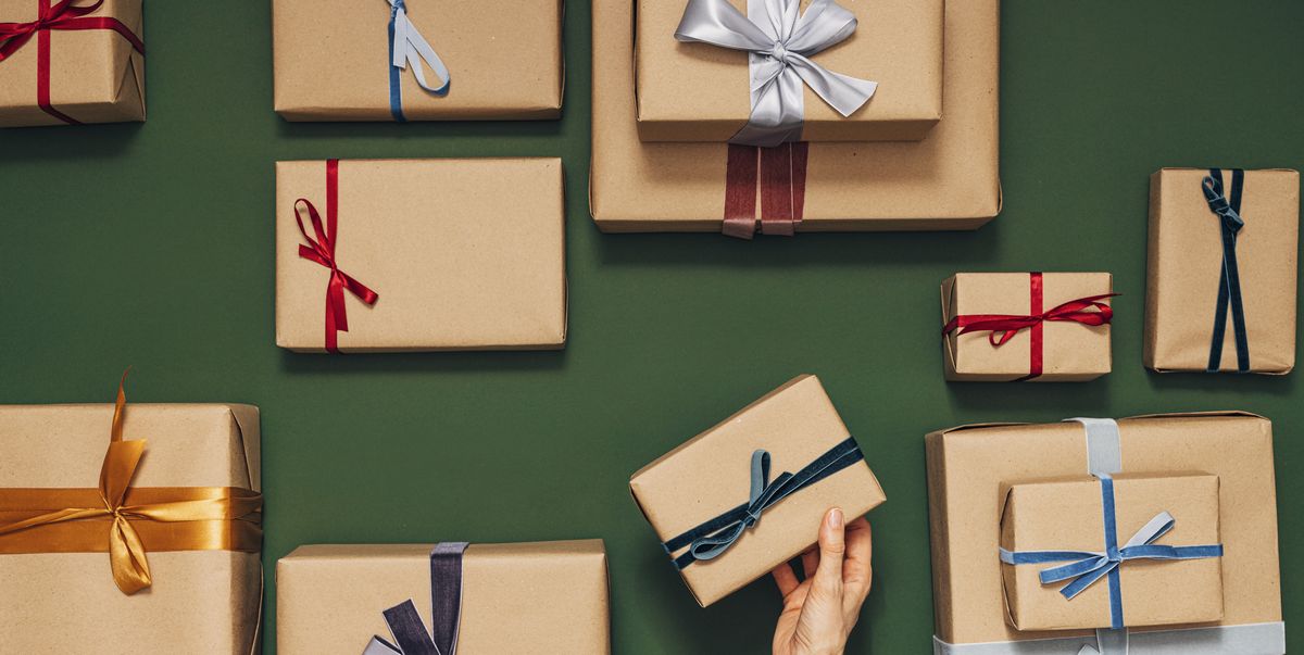 10 Ways To Make Cheap Wrapping Paper Look Beautiful