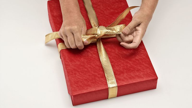 Gift and christmas present wrapping - Klässbols Linneväveri