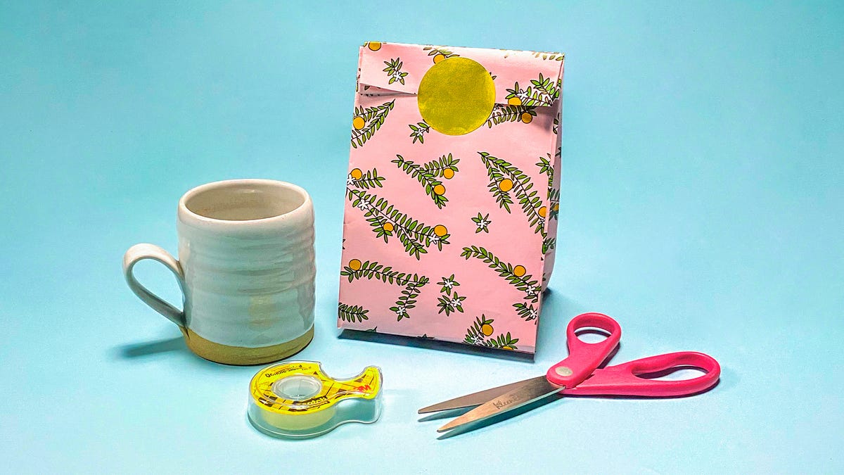 How to Wrap a Mug: Step-by-Step Guide