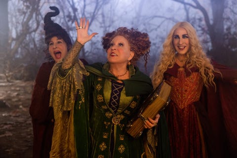 HOCUS POCUS 2 kathy najimy as mary sanderson, bette midler as winifred sanderson, and sarah jessica parker as sarah sanderson in disney's live action hocus pocus 2, exclusively on disney photo by matt kennedy © 2022 disney enterprises, inc all rights reserved