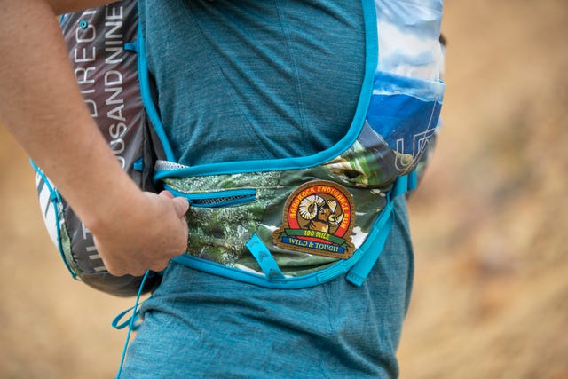 Jeans, Belt, Pocket, Textile, Waist, T-shirt, 