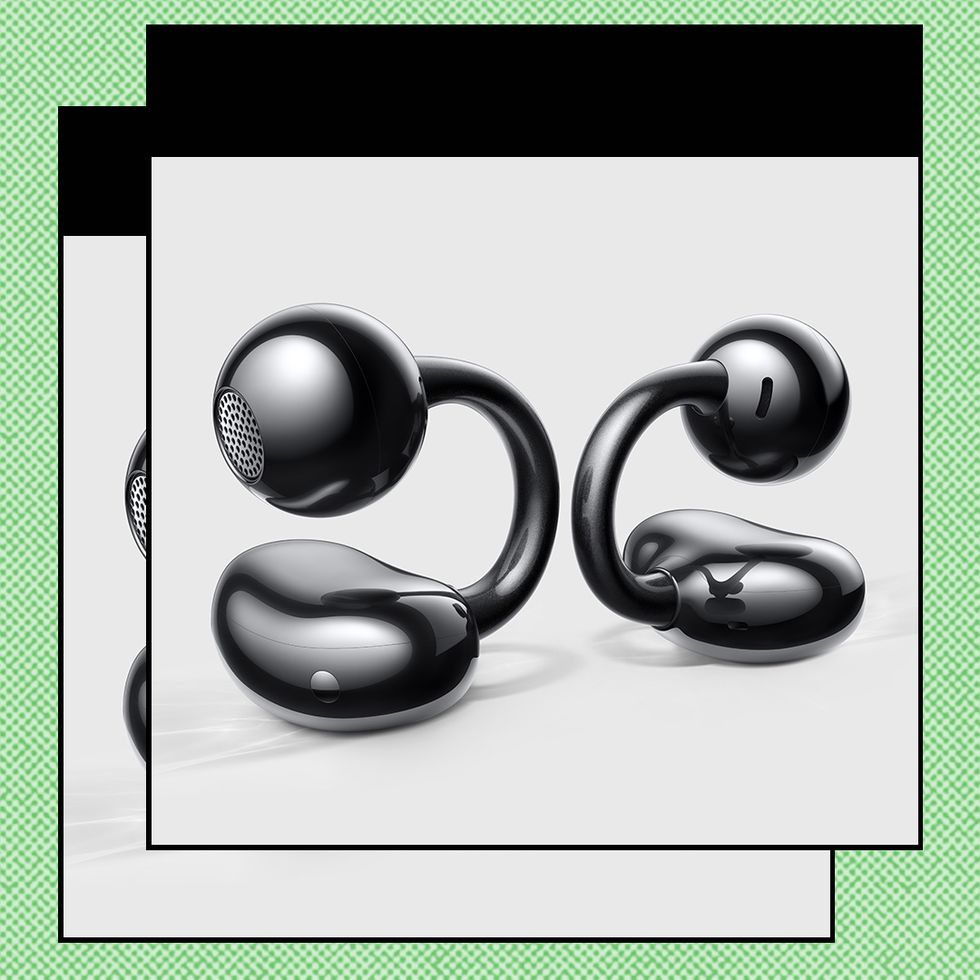 huawei freeclip, a pair of wireless earbuds