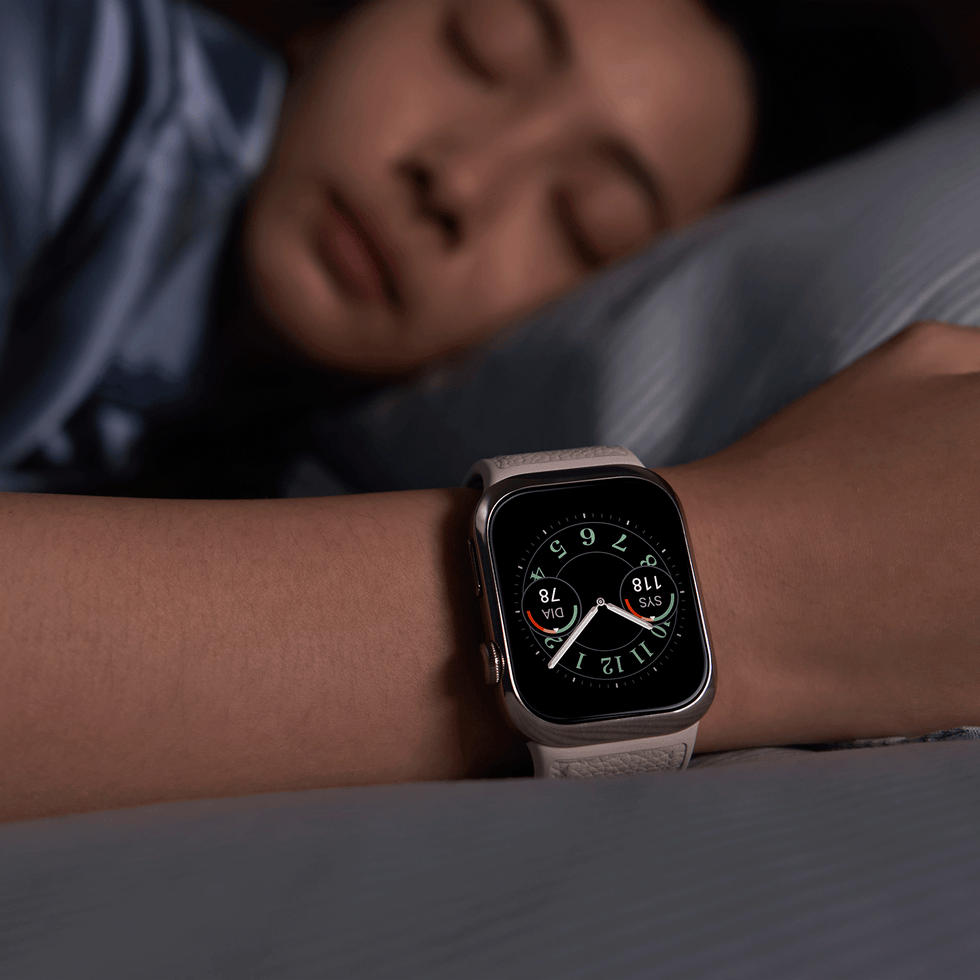 woman wearing huawei watch d2