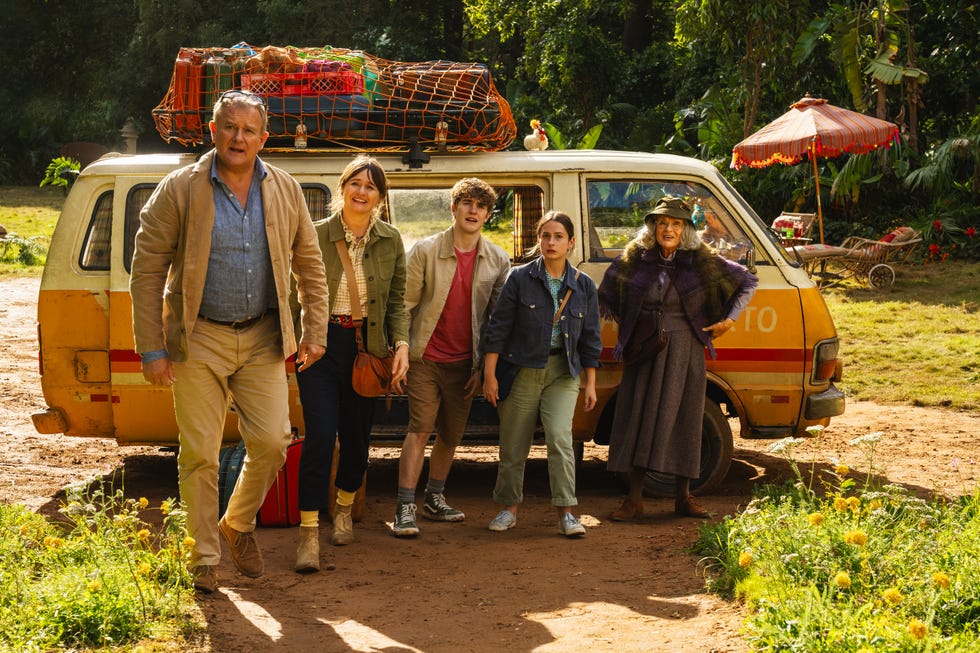 hugh bonneville, emily mortimer, samuel joslin, madeleine harris, julie walters, paddington in peru