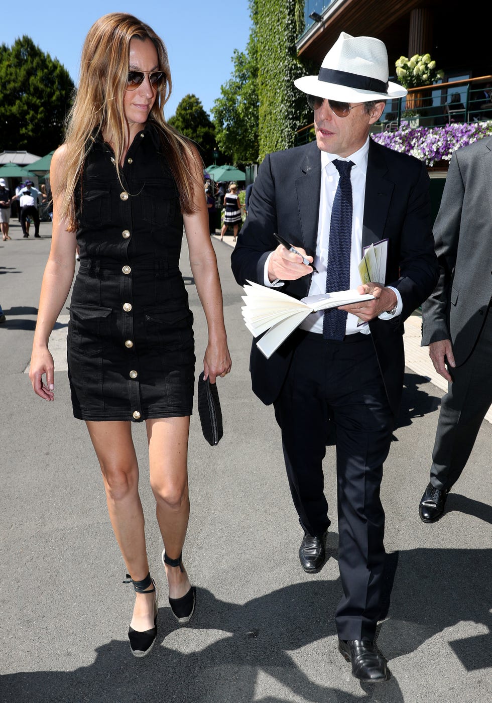 Hugh Grant ha acudido junto a su pareja, Anna Eberstein a la final de Wimbleton 2018. 