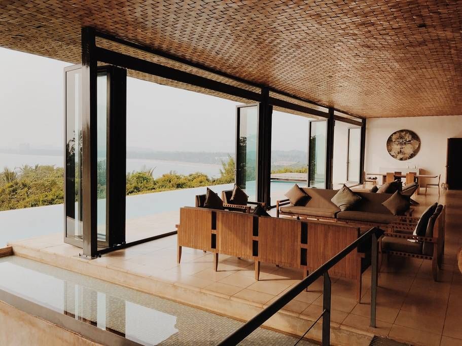 Airbnb cliff top villa