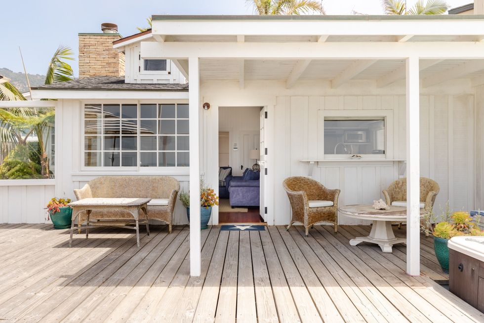 ashton kutcher en mila kunis' strandhuis via airbnb