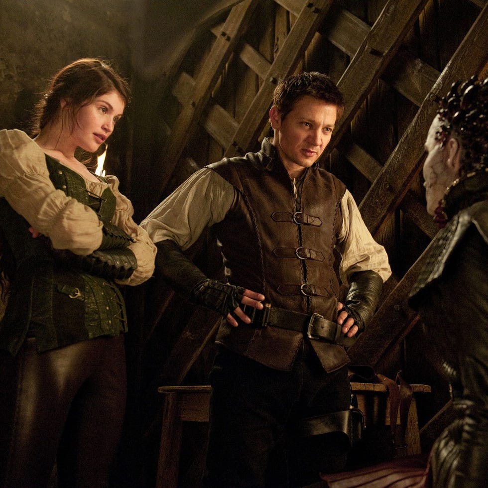 hulu halloween movies hansel  gretel witch hunters