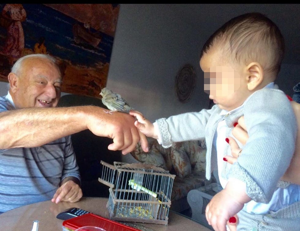humberto janeiro, un super abuelo para los hijos de víctor janeiro