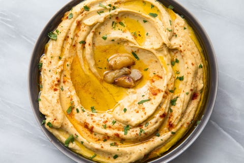 creamy garlic hummus