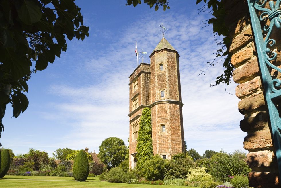 hunting tower sissinghurst