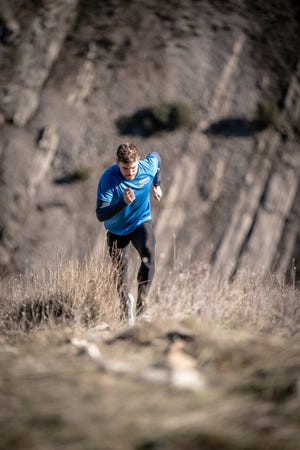 oscar husillos y manuel merillas y el reto de correr 400 metros cuesta arriba