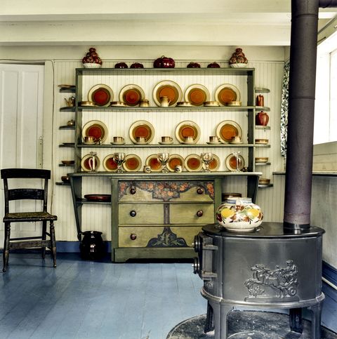 antique kitchen