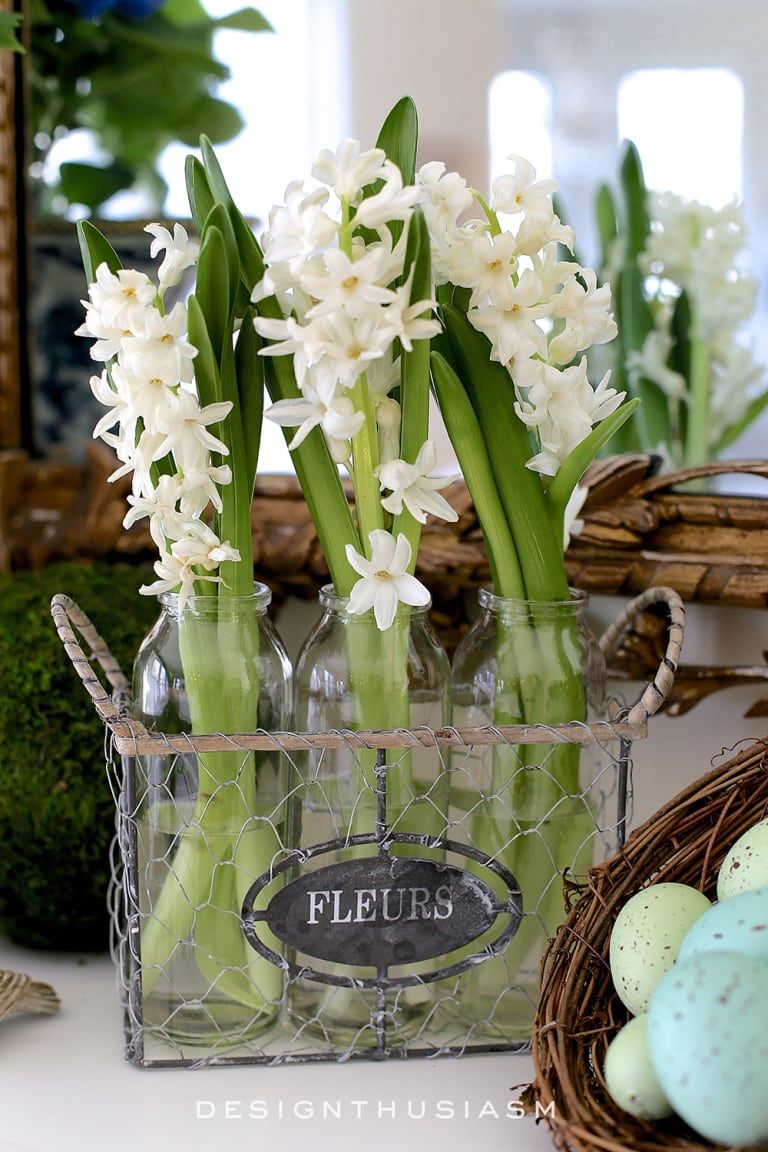 hyacinth in a milk basket diy flower arrangements ideas