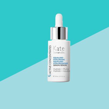 best hyaluronic acid moisturizesr and serums, three in front of two blue triangles