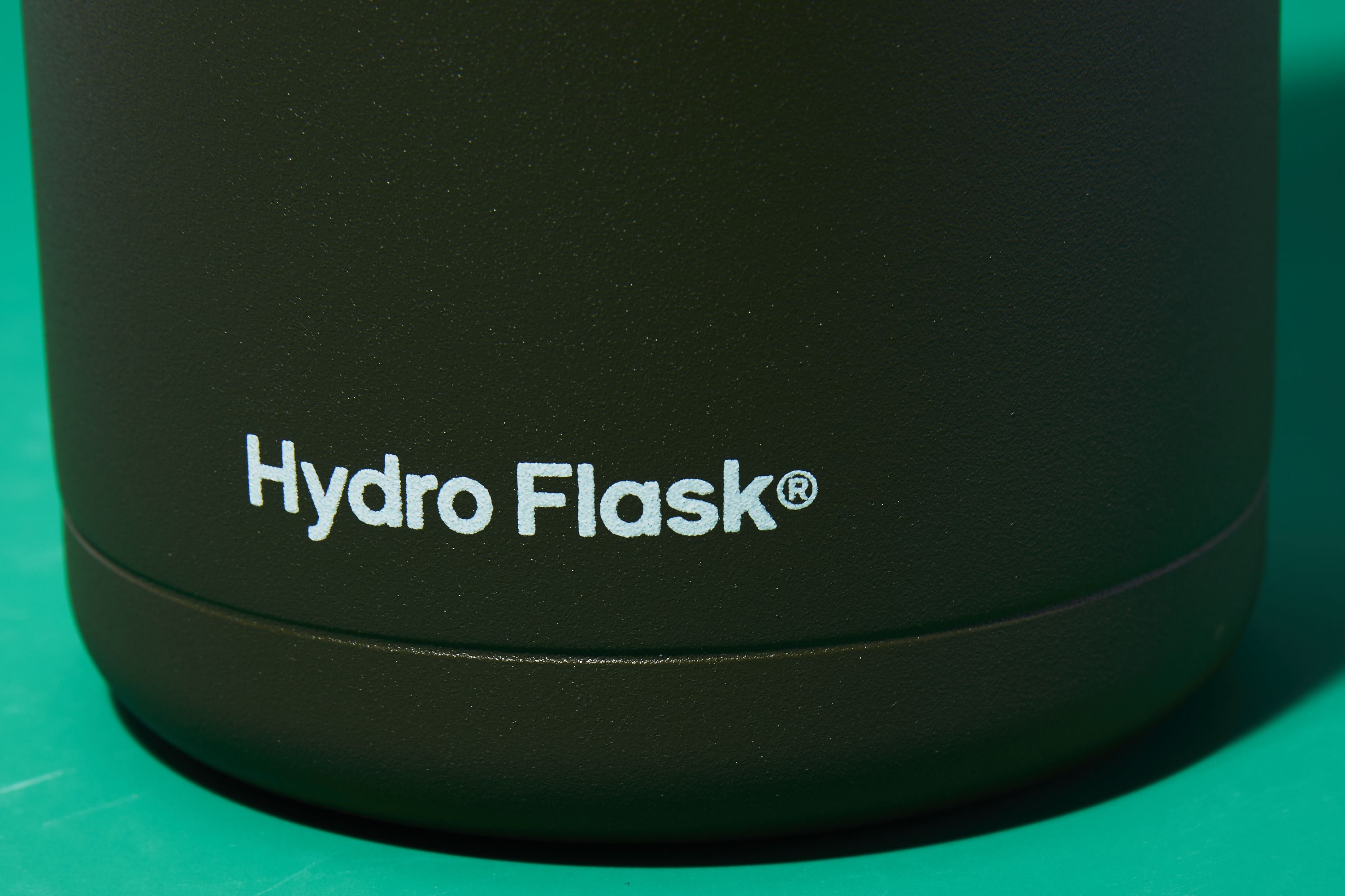 Hydro Flask 64 oz Growler Reviews - Trailspace