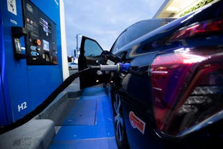 Should California Really Spend So Much Money on Hydrogen Stations?