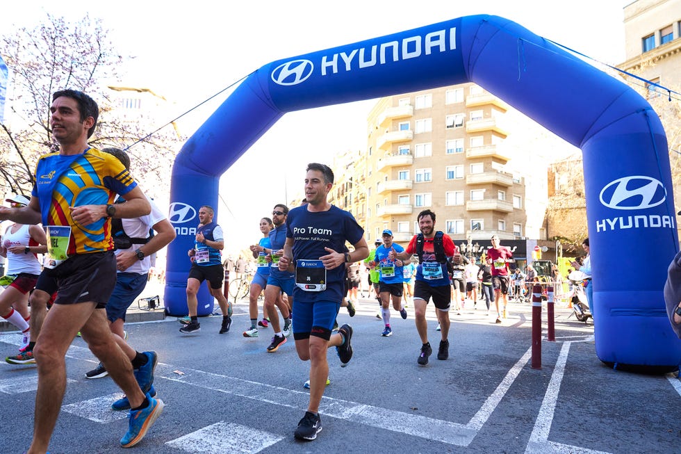 hyundai, run to progress, running