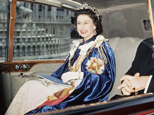 Royal Family News il valore shock dei gioielli della corona inglese