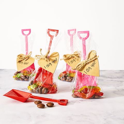 i dig you candy bag valentines gummy worms pick up from ghk020116bobfamilyroom01  valentine's day recipe