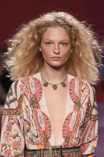 Hair, Fashion model, Fashion, Runway, Hairstyle, Blond, Fashion show, Outerwear, Long hair, Fashion design, 