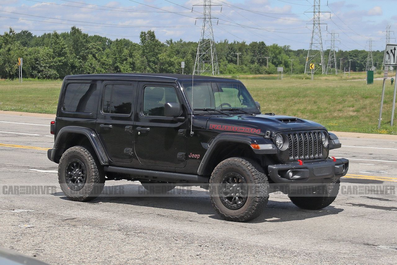Jeep Seen Testing New V-8–Powered Wrangler Rubicon