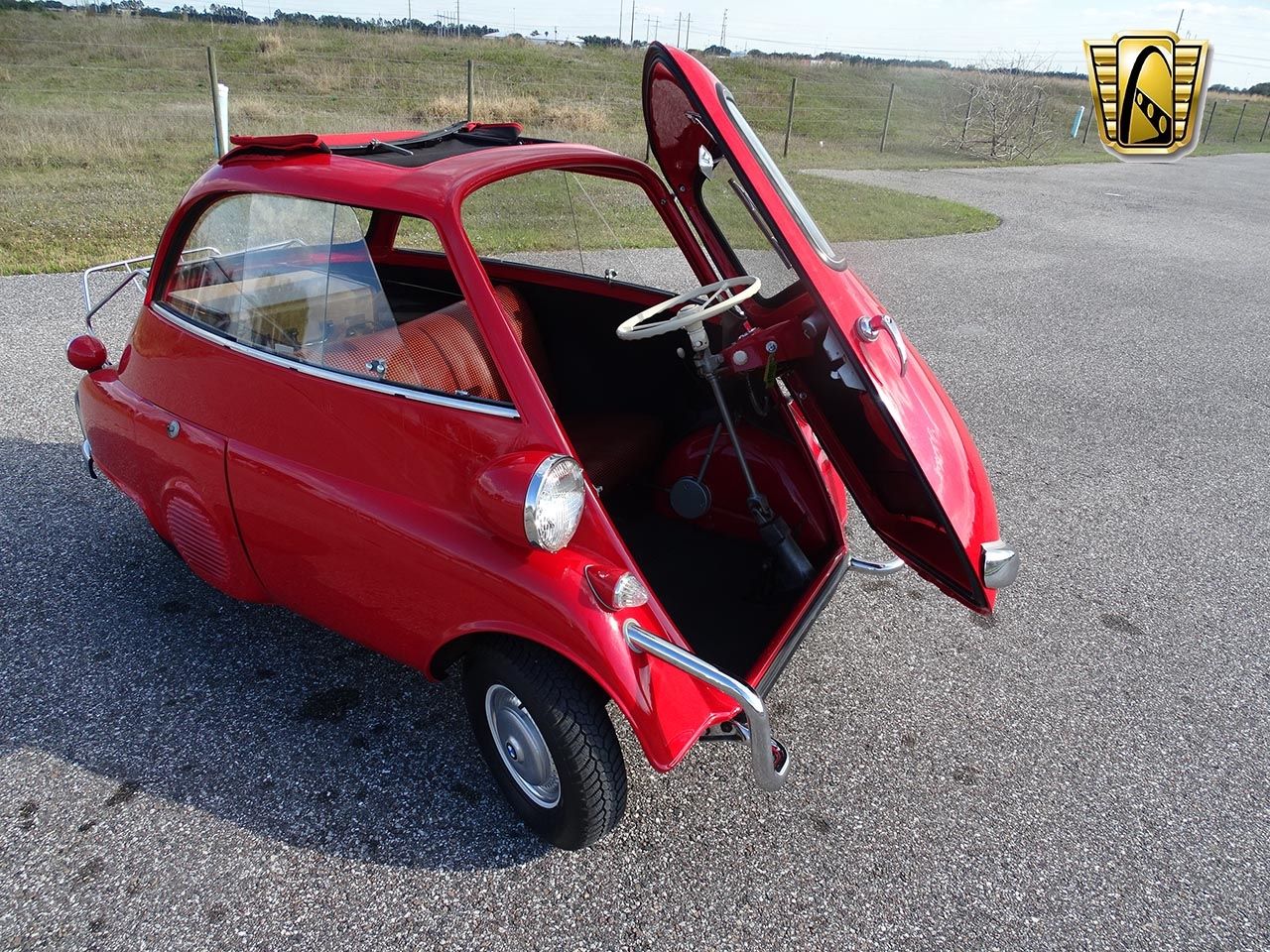 BMW「Isetta」、愛らしい超小型のBMWをebayで発見
