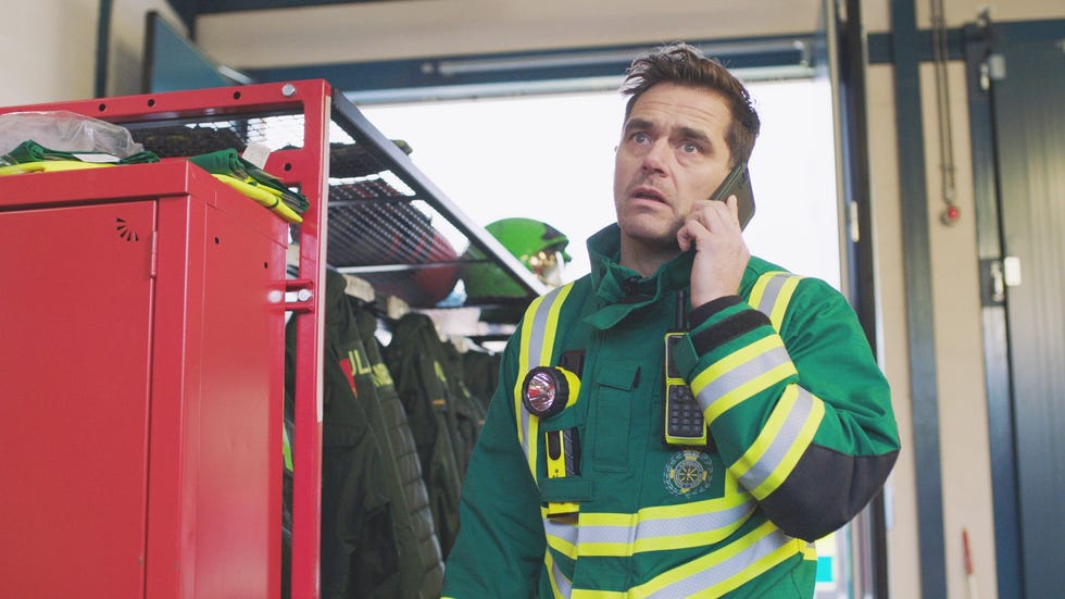 iain dean, casualty