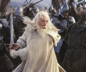 ian mckellen as gandalf holding a sword, lord of the rings return of the king