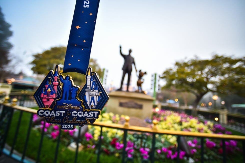 rundisney coast to coast medal