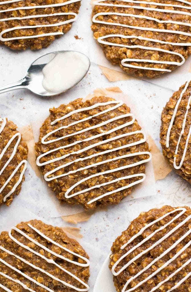 Food, Dish, Sandwich Cookies, Cuisine, Snack, Baked goods, Cookies and crackers, Cookie, Ingredient, Finger food, 