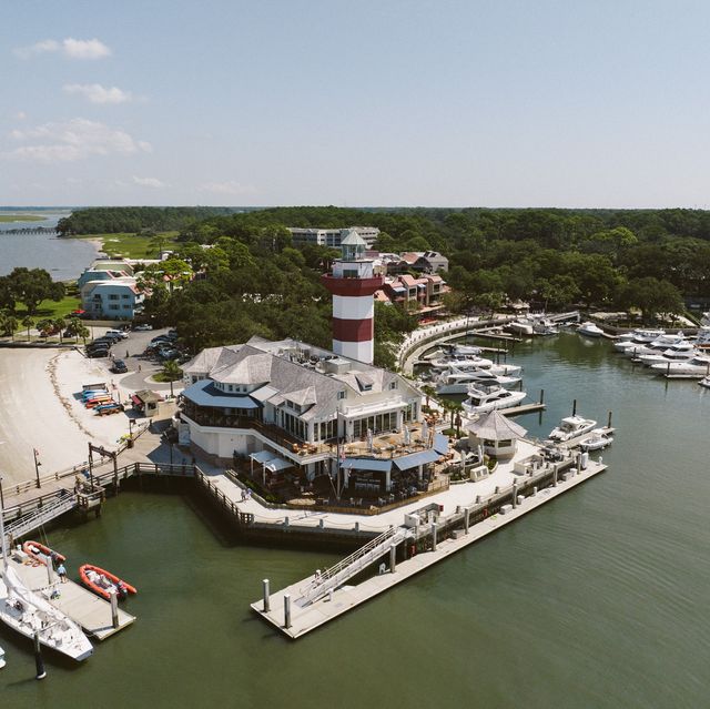 iconic hilton head lighthouse view